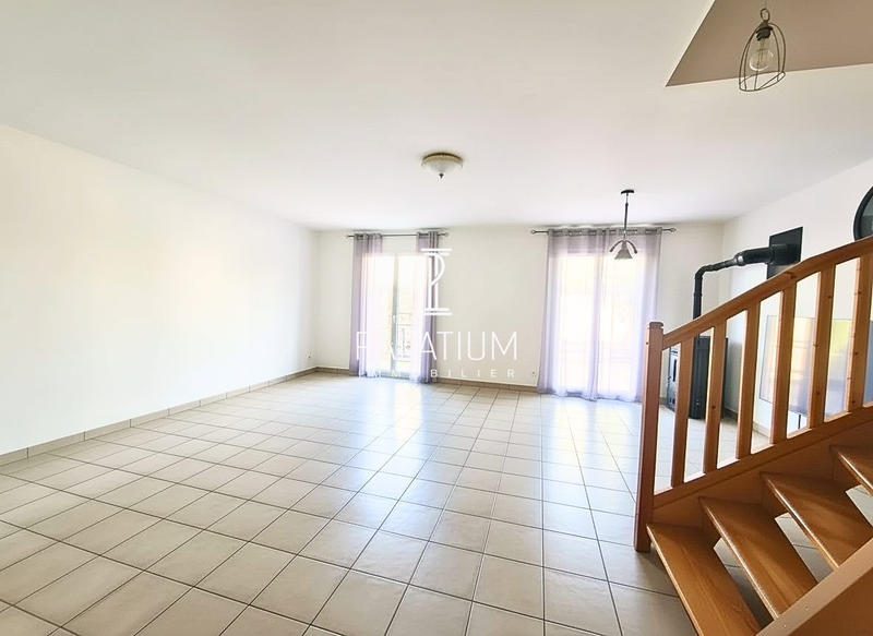 Maison - 98 m² - 4 pièces