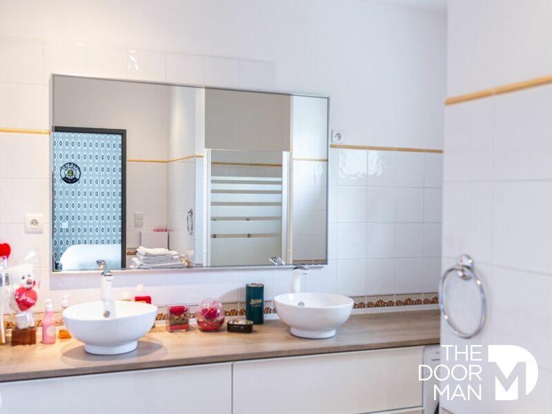 Propriété - 287 m² - 7 pièces