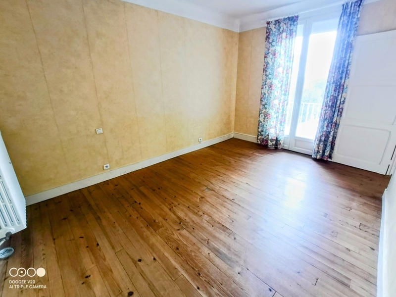 Villa - 240 m² - 9 pièces