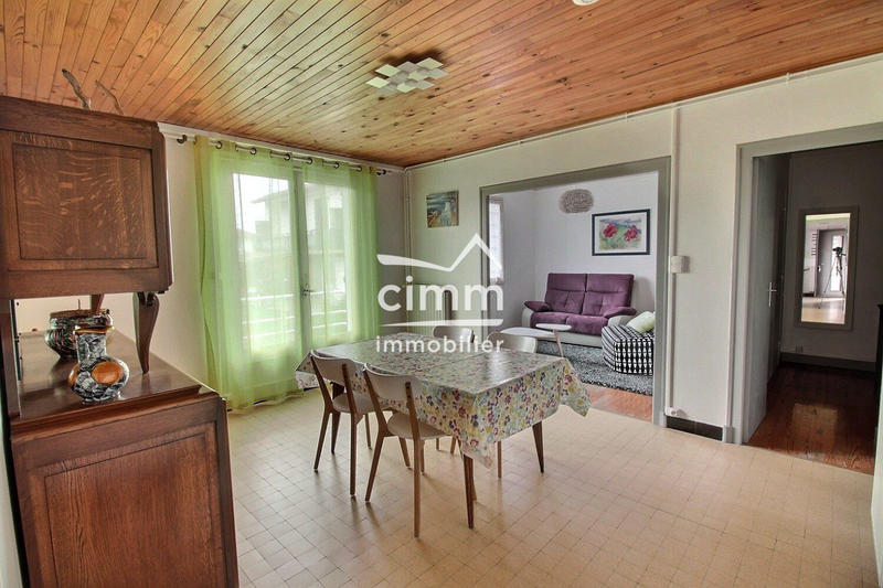 Maison traditionnelle - 64 m² - 5 pièces