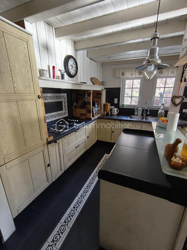 Maison - 185 m² - 8 pièces