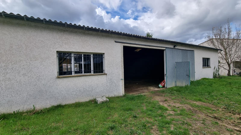 Entrepôt - 210 m²
