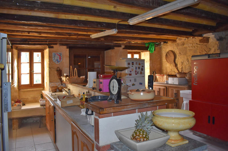 Demeure - 275 m² - 7 pièces