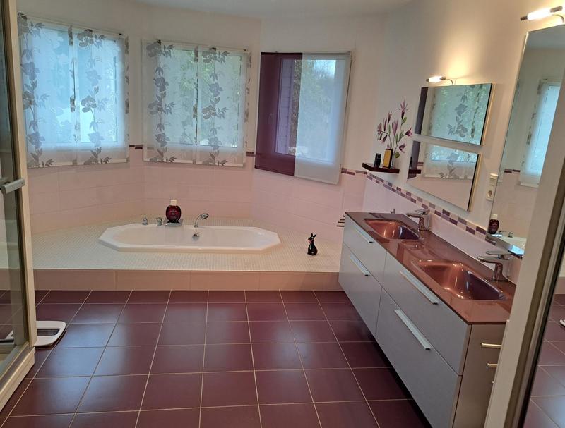 Villa - 463 m² - 9 pièces