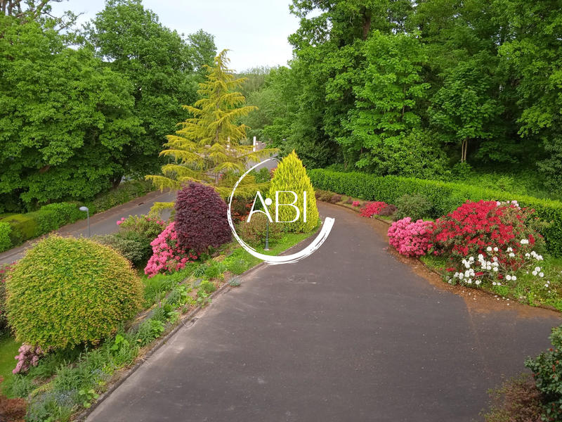 Maison traditionnelle - 164 m² - 6 pièces