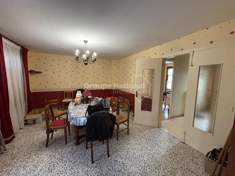 Maison - 94 m² - 6 pièces