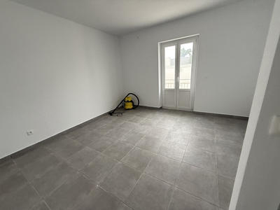 Local commercial - 190 m² - 6 pièces