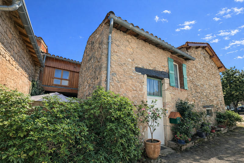 Maison - 203 m² - 6 pièces