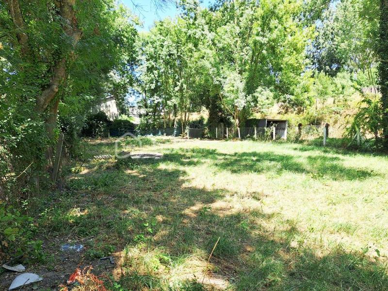 Terrain de loisirs - 717 m²