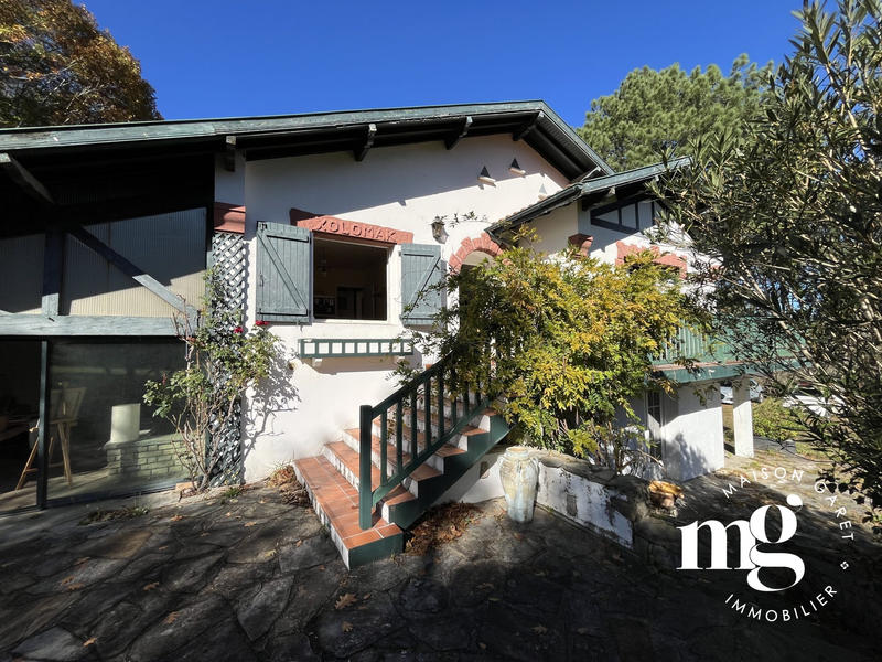 Maison ancienne - 250 m² - 9 pièces