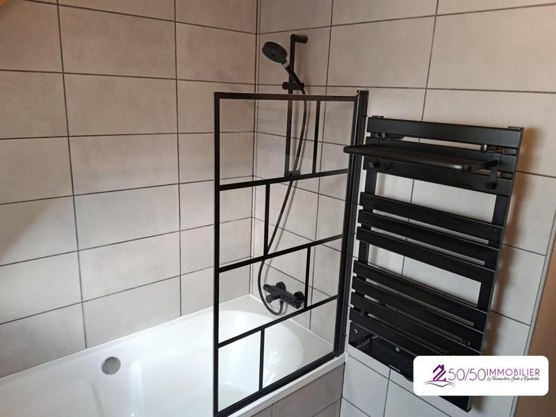 Maison traditionnelle - 109 m² - 5 pièces