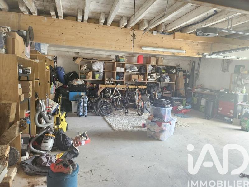 Maison - 232 m² - 7 pièces