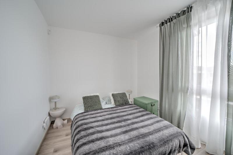 Appartement - 104 m² - 5 pièces