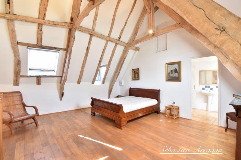 Maison en pierre - 190 m² - 8 pièces