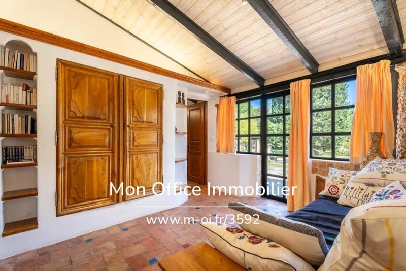 Propriété - 270 m² - 8 pièces