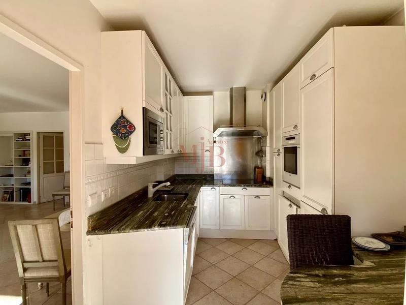 Appartement - 87 m² - 3 pièces