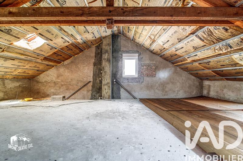 Maison - 111 m² - 7 pièces