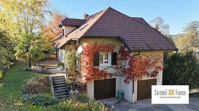 Villa - 214 m² - 7 pièces