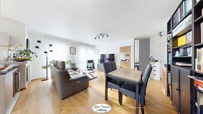 Appartement - 84 m² - 4 pièces