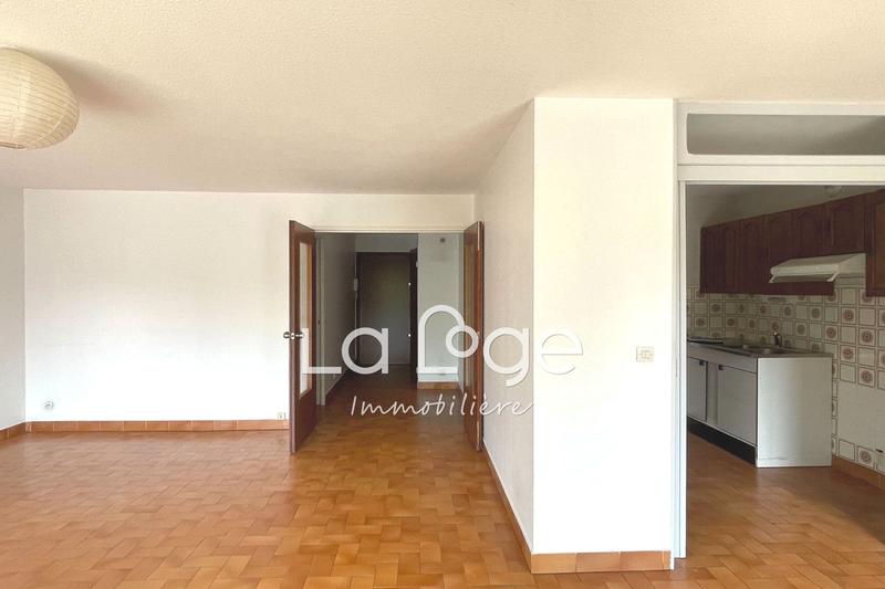 Appartement - 75 m² - 3 pièces