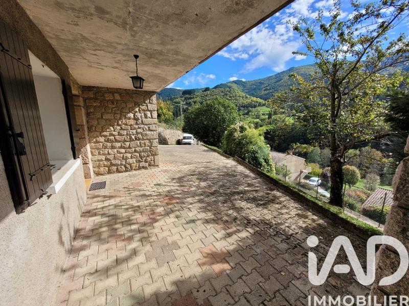 Maison - 141 m² - 7 pièces