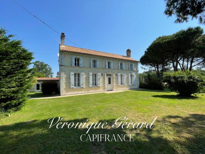 Maison en pierre - 238 m² - 6 pièces