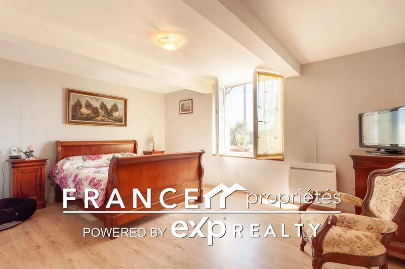 Maison - 192 m² - 4 pièces