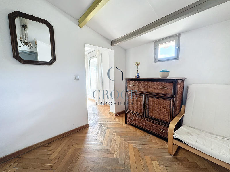 Maison traditionnelle - 236 m² - 9 pièces