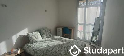 Chambre - 10 m² - 1 pièce