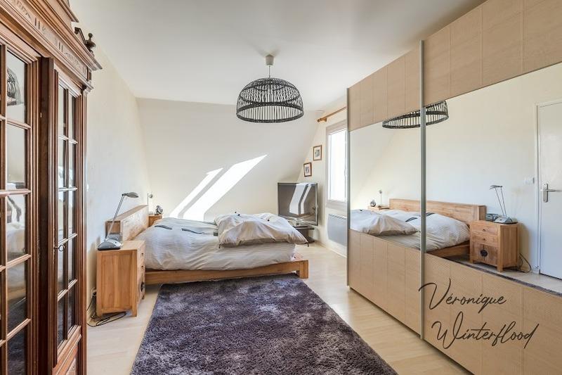 Maison - 185 m² - 8 pièces