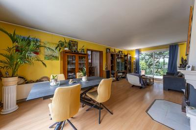 Maison - 175 m² - 8 pièces