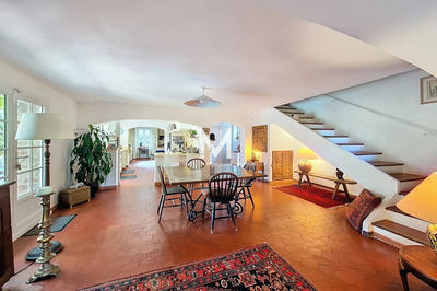 Maison en pierre - 180 m² - 7 pièces