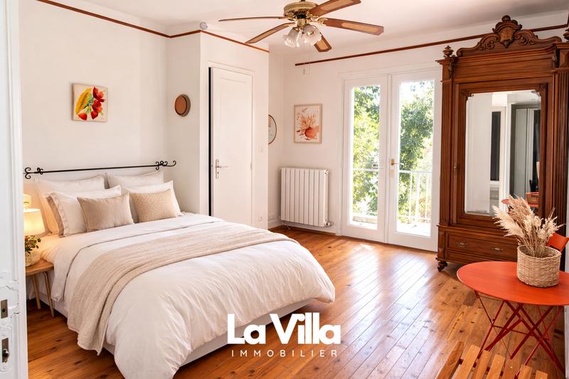 Maison - 366 m² - 14 pièces