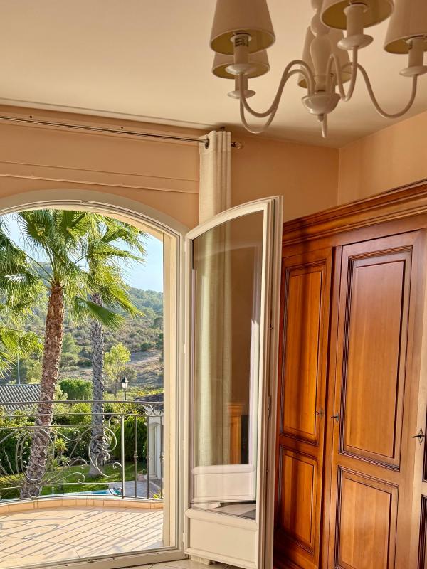 Villa - 204 m² - 5 pièces