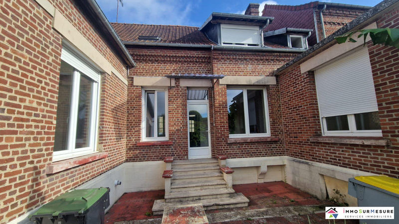 Maison - 140 m² - 9 pièces