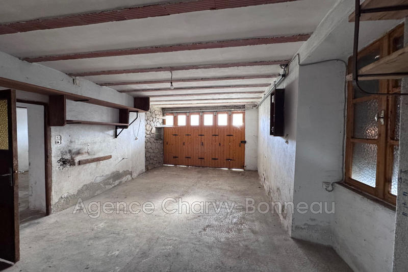 Maison - 182 m² - 9 pièces