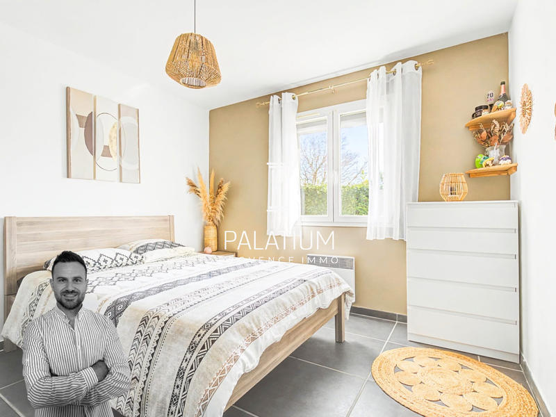 Villa - 100 m² - 3 pièces