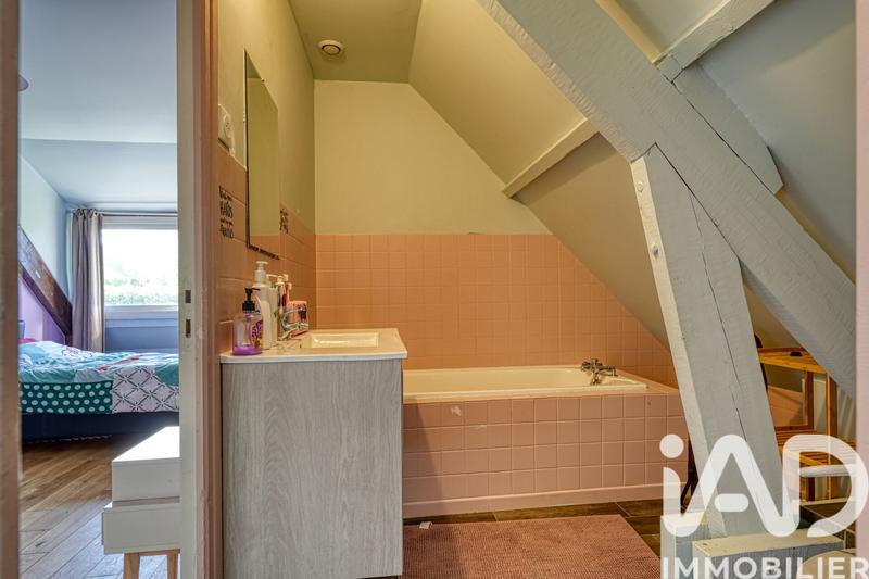 Maison - 250 m² - 9 pièces