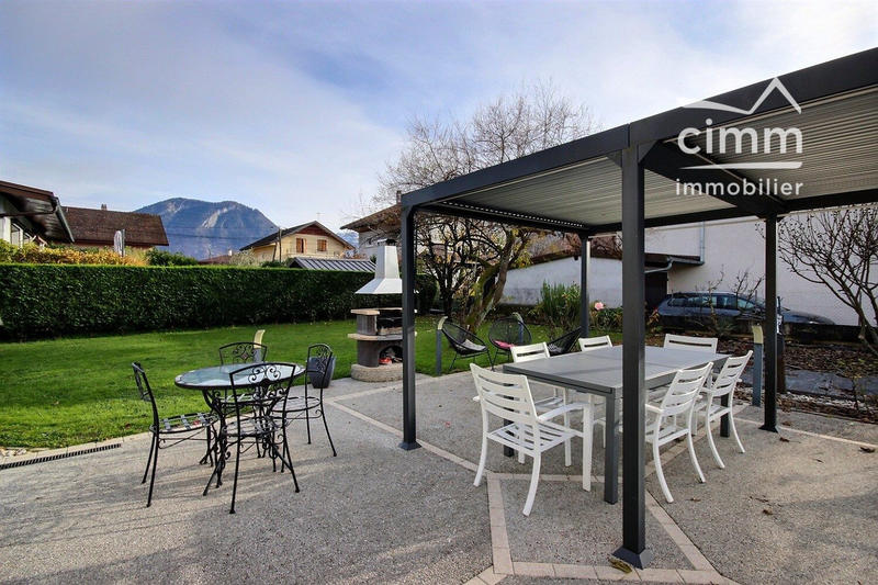 Maison - 169 m² - 9 pièces