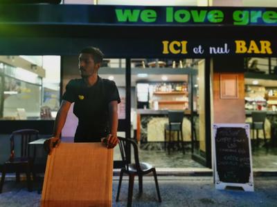 Ici et nul bar ailleurs