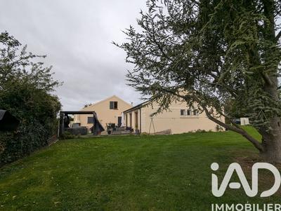 Maison de village - 94 m² - 4 pièces