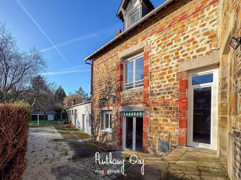 Maison - 138 m² - 6 pièces