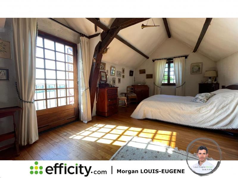 Demeure - 228 m² - 10 pièces