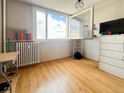 Appartement - 110 m² - 5 pièces