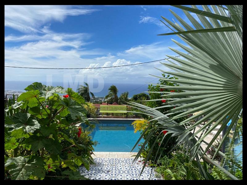 Maison - 160 m² - 4 pièces