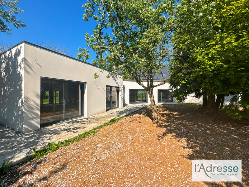 Maison - 250 m² - 7 pièces