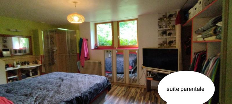 Maison - 180 m² - 7 pièces