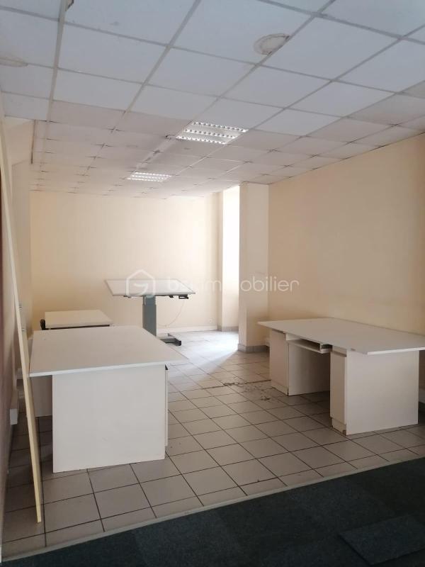 Local commercial - 116 m² - 3 pièces