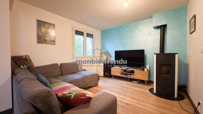 Maison - 99 m² - 5 pièces