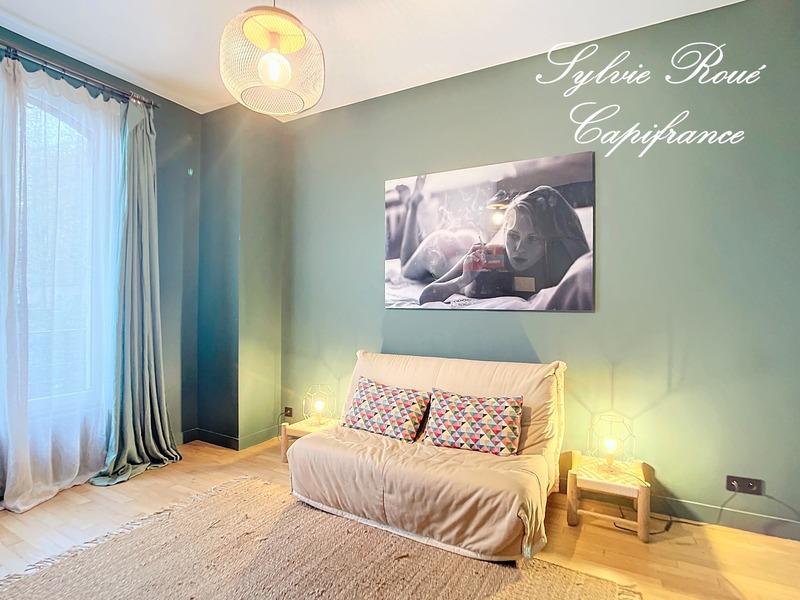 Maison - 430 m² - 12 pièces